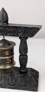 Antiek Gebedsmolen of gebedswiel - tropisch hardhout -