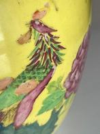 Gemberpot - Porselein - geëmailleerde geel, Antiek en Kunst