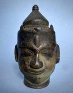 sculptuur, Mukhaliga aiva con liga apicale, India,