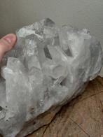 Mooi massief XXL Bergkristal cluster - Hoogte: 15 cm -, Verzamelen, Mineralen en Fossielen