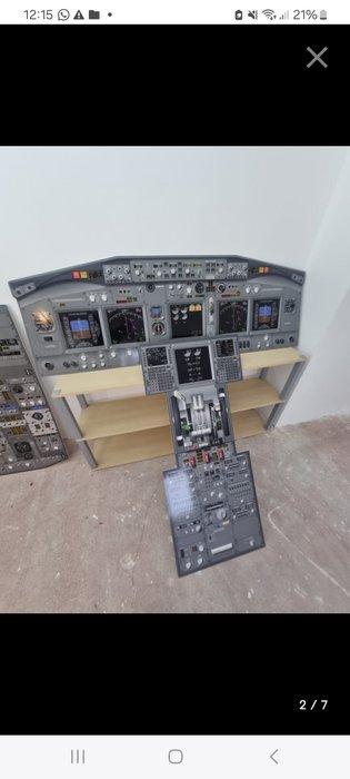 Boeing - Vliegtuigcomponenten en -apparatuur - 2010-2020 -, Antiek en Kunst, Curiosa en Brocante