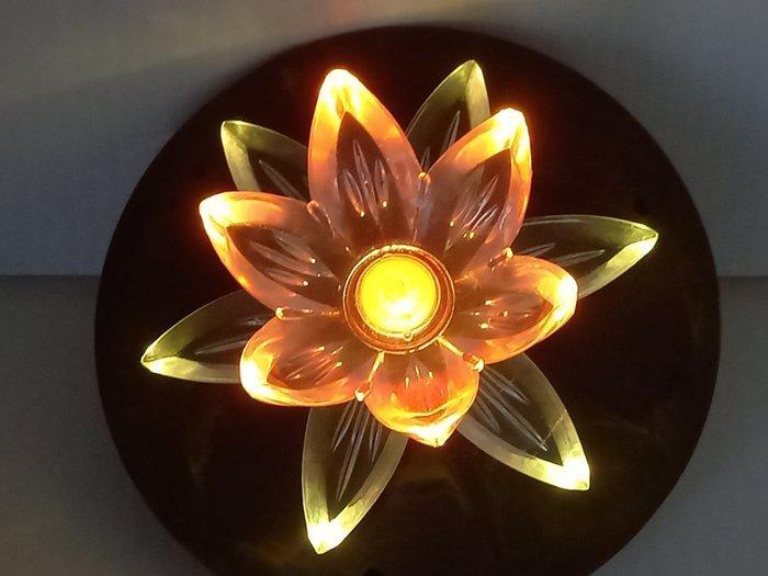 Wandlamp - Lily [Lily] USSR. - Plastic, Antiek en Kunst, Curiosa en Brocante