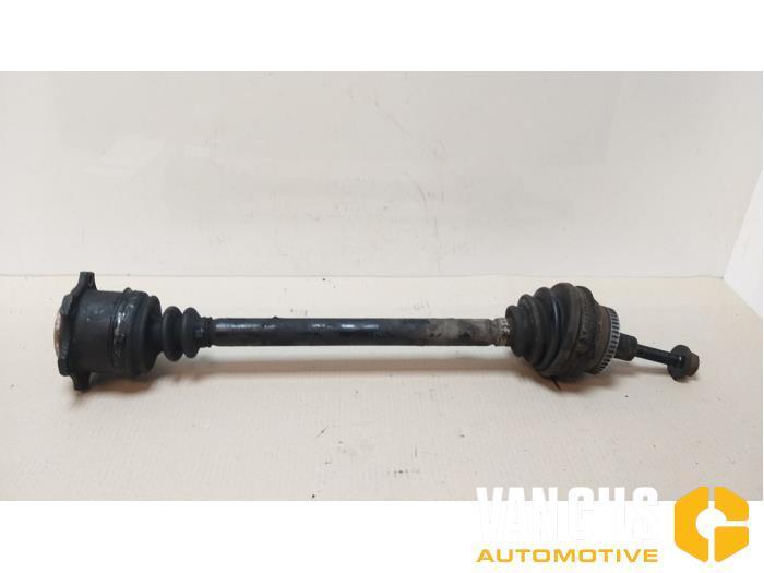 Aandrijfas rechts-voor Volkswagen Passat O193022, Auto-onderdelen, Motor en Toebehoren