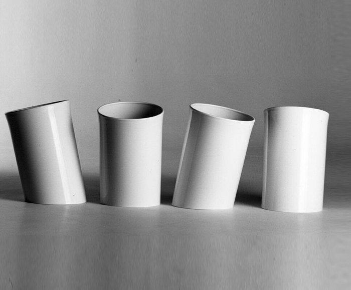 Danese - Enzo Mari - In Attesa - Mand - polypropyleen, Antiquités & Art, Antiquités | Meubles | Chaises & Canapés