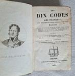 Collectifs - Les Dix Codes des Français / Les Cinq Codes du