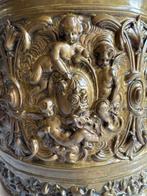 Seau - Cherubs, embossed brass, second half of the late