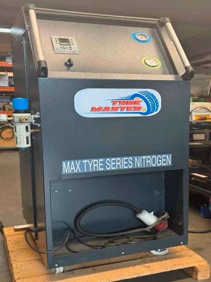 Javac NITROMAX-20  Stikstofgenerator  10PK, 7Bar - DEMO, Zakelijke goederen, Machines en Bouw | Aggregaten, Ophalen