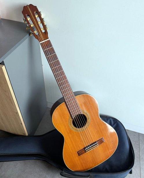 Aria - De concert mod AC-8 MIJ 1970s + étui + tuner - -, Muziek en Instrumenten, Snaarinstrumenten | Gitaren | Akoestisch