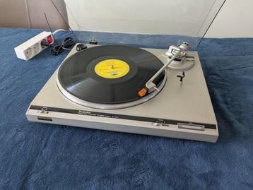 Technics - SL-D210 incl P24 Cartridge Platenspeler