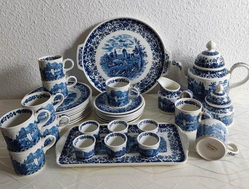Villeroy&Boch - Blue Castle - Geschirr, großes Kaffeeset 37, Antiek en Kunst, Antiek | Meubels | Tafels