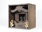 Kamidana  Petit sanctuaire shint avec des statues de