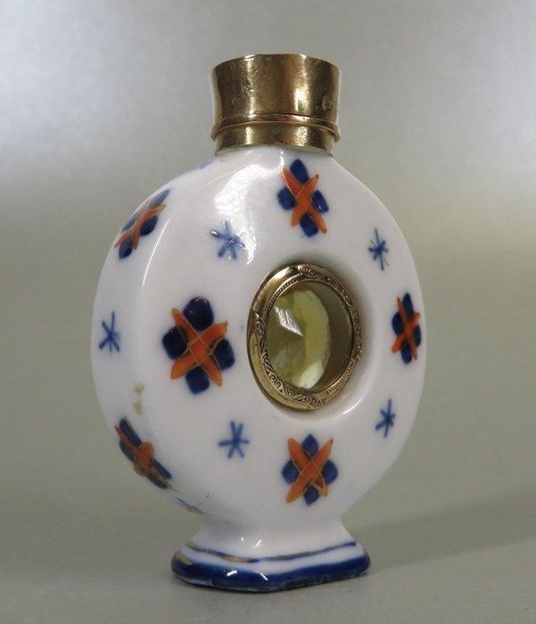 Parfumfles met gouden dop en medaillon - Parfumfles - 14 kt, Antiek en Kunst, Antiek | Zilver en Goud