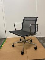 Refurbished Vitra Eames Ea 117 Bureaustoel Versie, Huis en Inrichting, Bureaustoelen, Verzenden, Zwart, Zo goed als nieuw, Bureaustoel