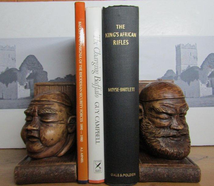 3 Books on South African Armed Forces and Militaria -, Antiquités & Art, Antiquités | Livres & Manuscrits