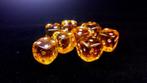 Met de hand gemaakt - Barnsteen - 8 Playing Dices - 1.3 cm -, Antiek en Kunst, Curiosa en Brocante