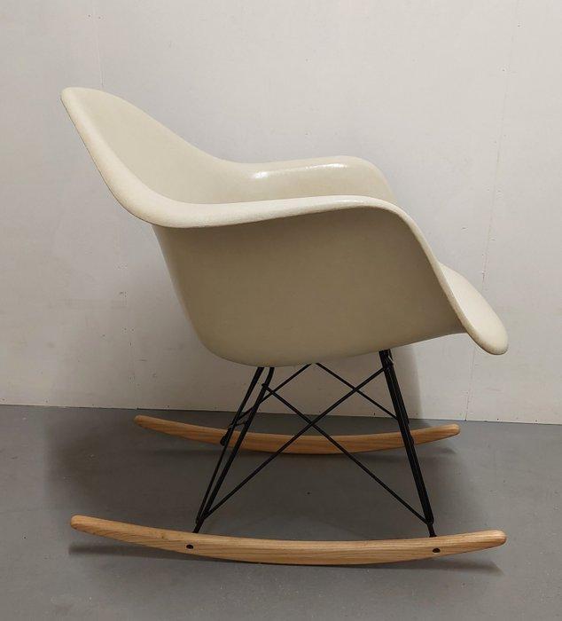 Herman Miller - Charles & Ray Eames - Schommelstoel - RAR -, Antiek en Kunst, Antiek | Meubels | Stoelen en Sofa's