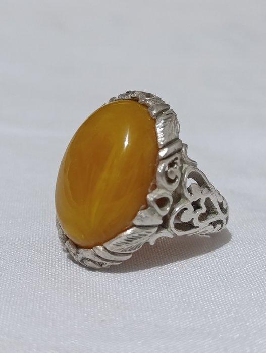 Zilver, amber - Ring, Antiek en Kunst, Kunst | Niet-Westerse kunst