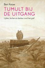 Tumult bij de uitgang 9789047706007 Bert Keizer, Boeken, Verzenden, Zo goed als nieuw, Bert Keizer