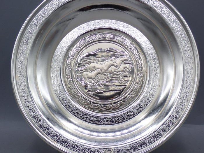 Assiette - Decorative wall plate with silver laminated front, Antiquités & Art, Antiquités | Argent & Or