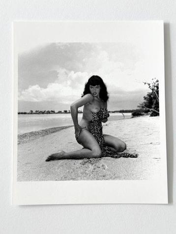 Bunny Yeager (1929-2014) - Pin-up Bettie Page in Key