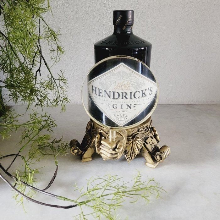 Limited Edition, Hendricks Gin, Reclame Display Met Loep -, Antiek en Kunst, Antiek | Wandborden en Tegels
