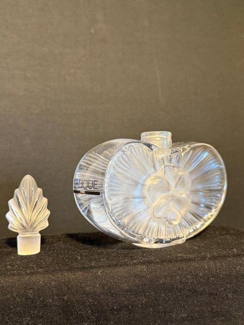 Lalique France - Bouteille de parfum - Cristal, Antiek en Kunst, Curiosa en Brocante