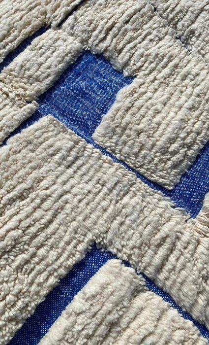 Minimalistisch Berber Tapijt - Tijdloze Elegantie uit het, Huis en Inrichting, Stoffering | Tapijten en Vloerkleden
