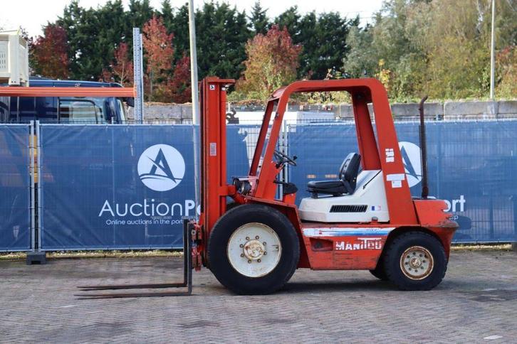 Veiling: Heftruck Manitou MCE 25 H Diesel 2500kg 1993, Zakelijke goederen, Machines en Bouw | Heftrucks en Intern transport, Ophalen