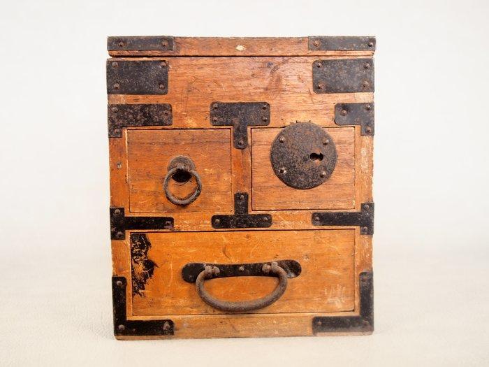Ladekast - Inktsteenbox  uit de Meiji-periode met een, Antiek en Kunst, Antiek | Overige Antiek