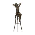 Beeldje - Lady on a chair - Brons, Antiek en Kunst