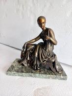 sculptuur, Personaggio femminile classico - 28 cm - Brons, Antiquités & Art, Antiquités | Céramique & Poterie