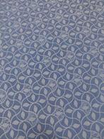 “Luce nel Blu” – Jacquard Calusiese dalle Trame Preziose -