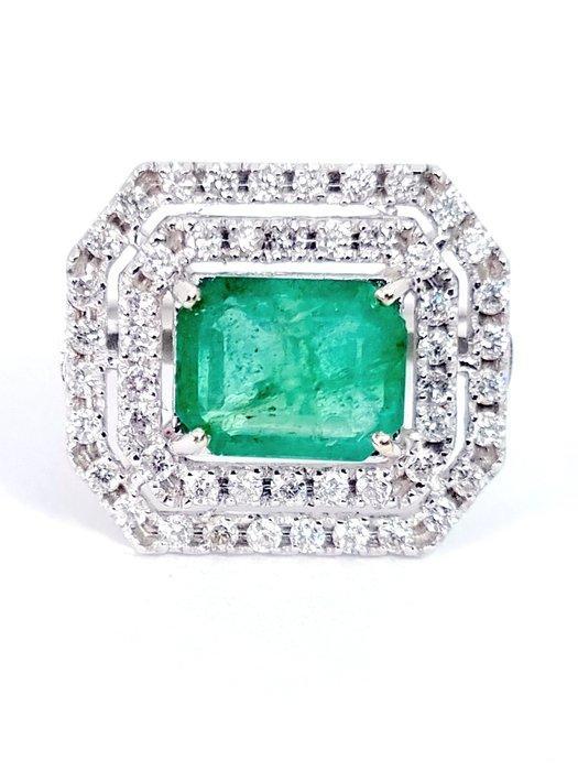 Ring - 18 karaat Witgoud Smaragd - Diamant, Handtassen en Accessoires, Ringen