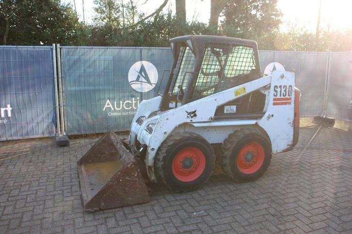 Veiling: Schranklader Bobcat S130 Diesel 34.3kW 2004, Articles professionnels, Machines & Construction | Grues & Excavatrices