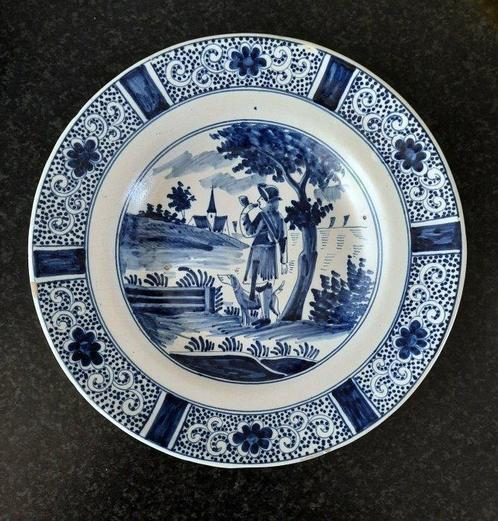 Bord - Aardewerk - Delfts, jager, landschap, Antiek en Kunst, Antiek | Glaswerk en Kristal