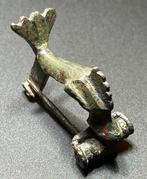 Oud-Romeins Brons Zoömorfe brochefibula in de vorm van een
