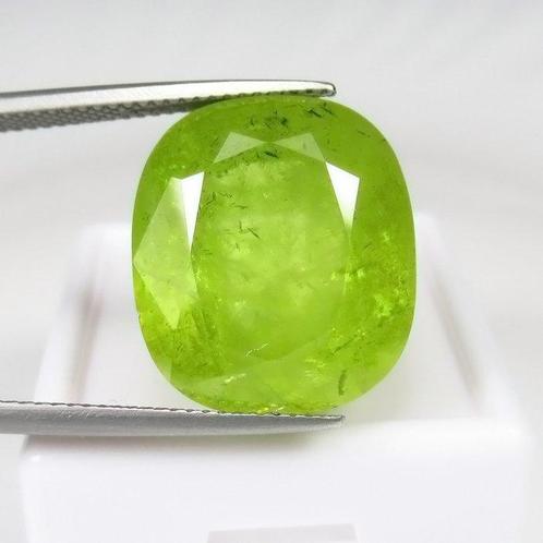 Geel, Groen Titaniet  - 21.22 ct - nternational Colored, Handtassen en Accessoires, Edelstenen