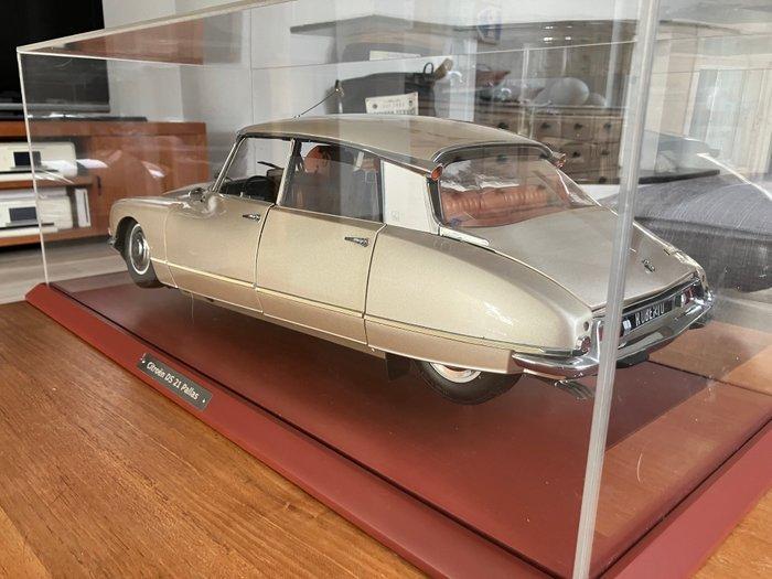 Altaya 1:8 - Modelauto - Citroën DS 21 Pallas, Hobby en Vrije tijd, Modelauto's | 1:5 tot 1:12