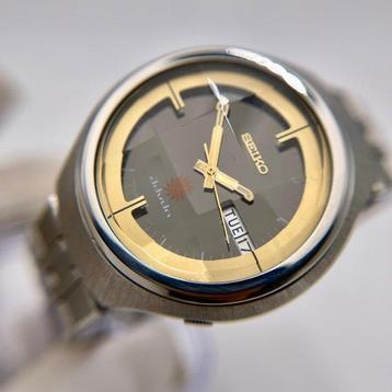 Seiko - Advan “Gradient Sunburst Eclipse [Near-NOS] - Sans