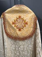Religieuze en spirituele objecten - Goud, Lint, Borduursel,