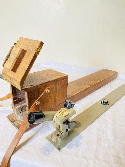 Théodolite - 1940-1950 - France - chasselon , Instrument, Verzamelen, Foto-apparatuur en Filmapparatuur