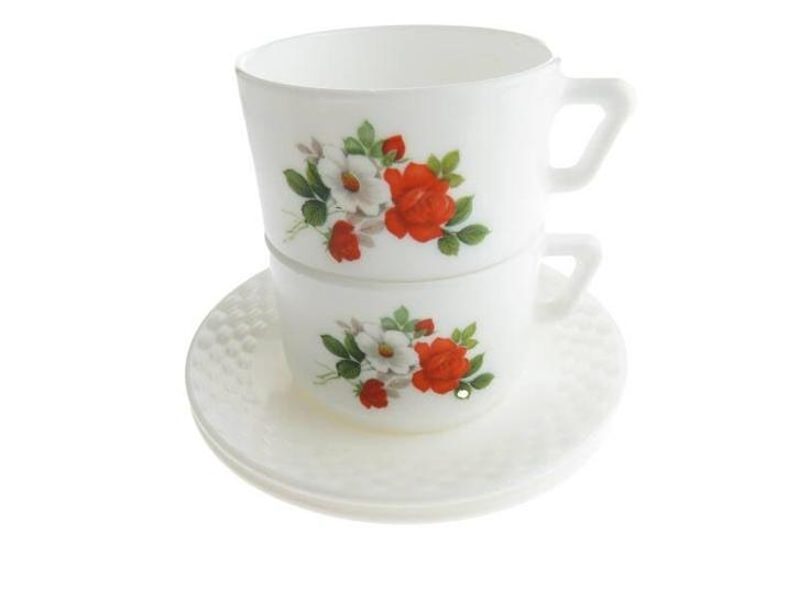Arcopal kop en schotels - Set van 2, Antiek en Kunst, Antiek | Glaswerk en Kristal, Verzenden