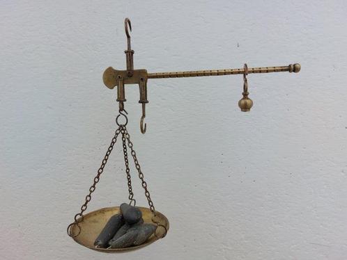 Balance - Laiton doré - Courroie en laiton, Antiek en Kunst, Antiek | Overige Antiek