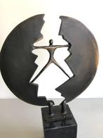Corry Ammerlaan - Sculpture, “ Intermediair “ - 22 cm -
