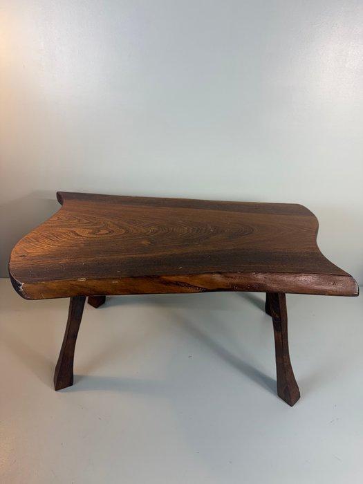 Tafel - Vintage houten Brutalist Bijzettafel - Hout, Antiek en Kunst, Curiosa en Brocante