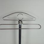 Dressboy - Verchroomd staal - Helemaal verchroomd