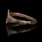 Middeleeuws Brons zegelring met initialen (Zonder, Antiek en Kunst