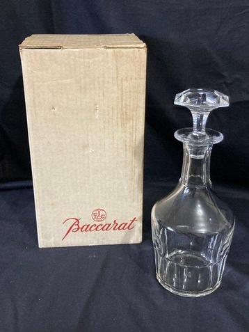 Baccarat - Drinkservies - Wijnkaraf met rode wijn, model