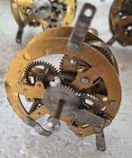 Tafelklok (17) - Vintage Staal - 1970-1980 - tandwielen en