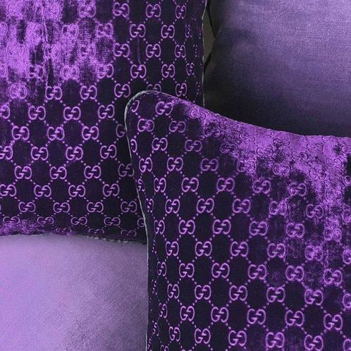 Gucci - Nieuwe set van vier - Kussen, Antiek en Kunst, Antiek | Tapijten, Tafelkleden en Textiel